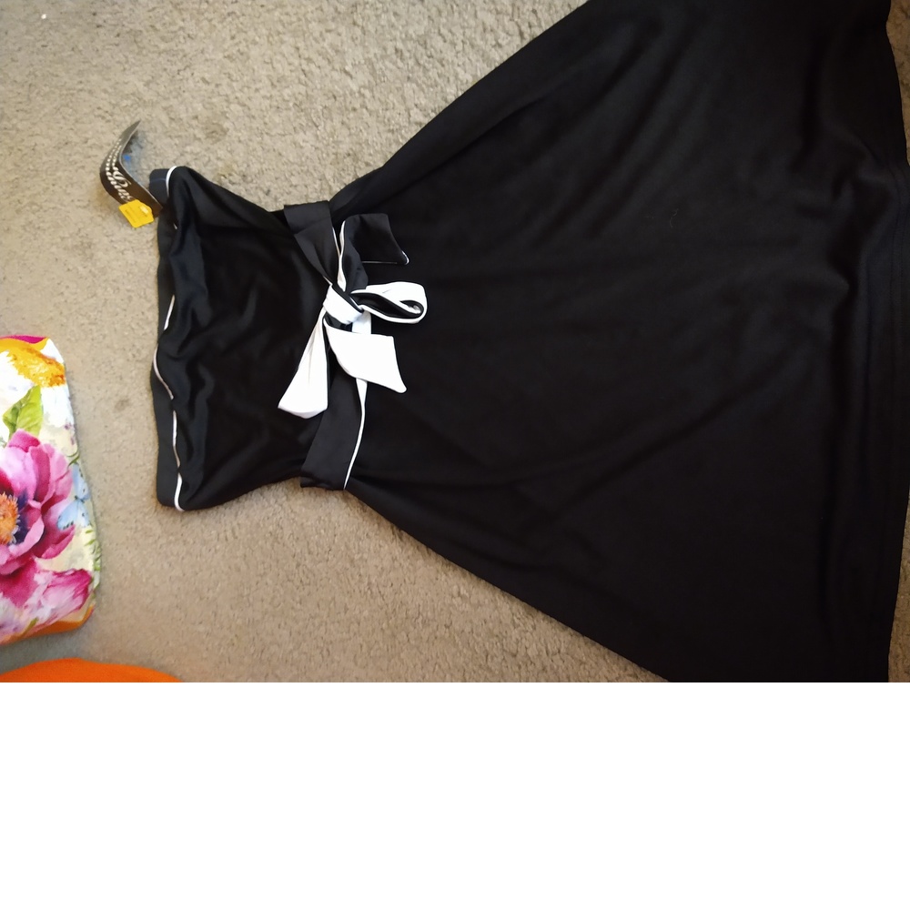 BNWT - CIMMARON BLACK-WHITE STRAPLESS DRESS - SIZE MEDIUM